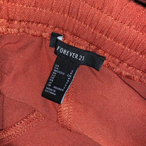 Rust Drawstring Cuffed Shorts - Picture 6 of 6